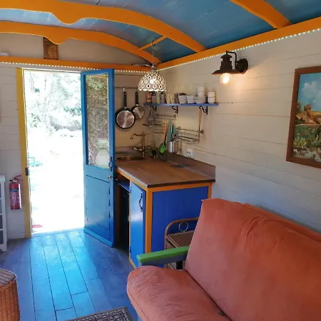 Glamping Circus Wagon With Garden Talurdo Retreat São Bartolomeu de Messines